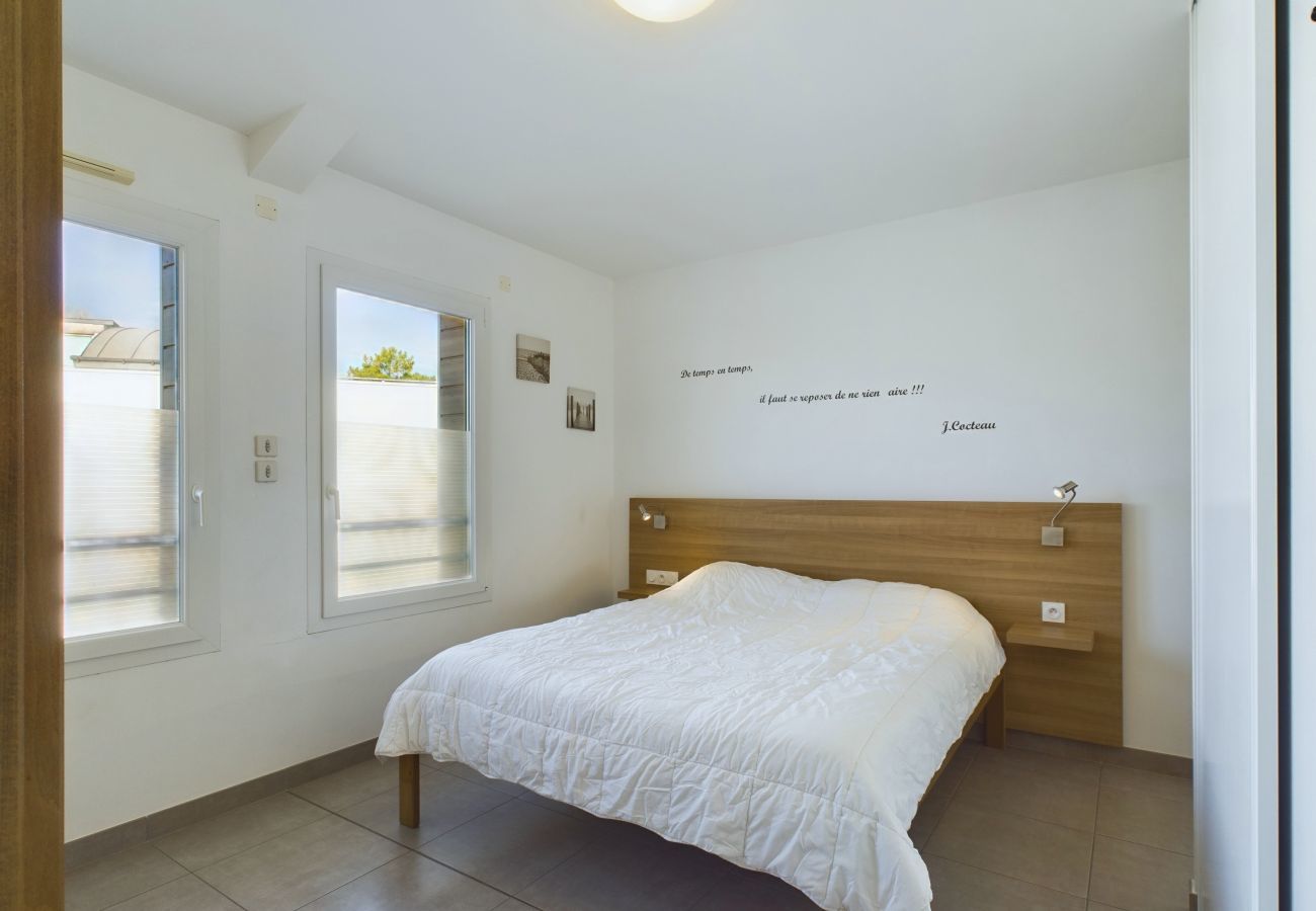 Apartment in La Tranche-sur-Mer - Sea view - large terrace - 12 people