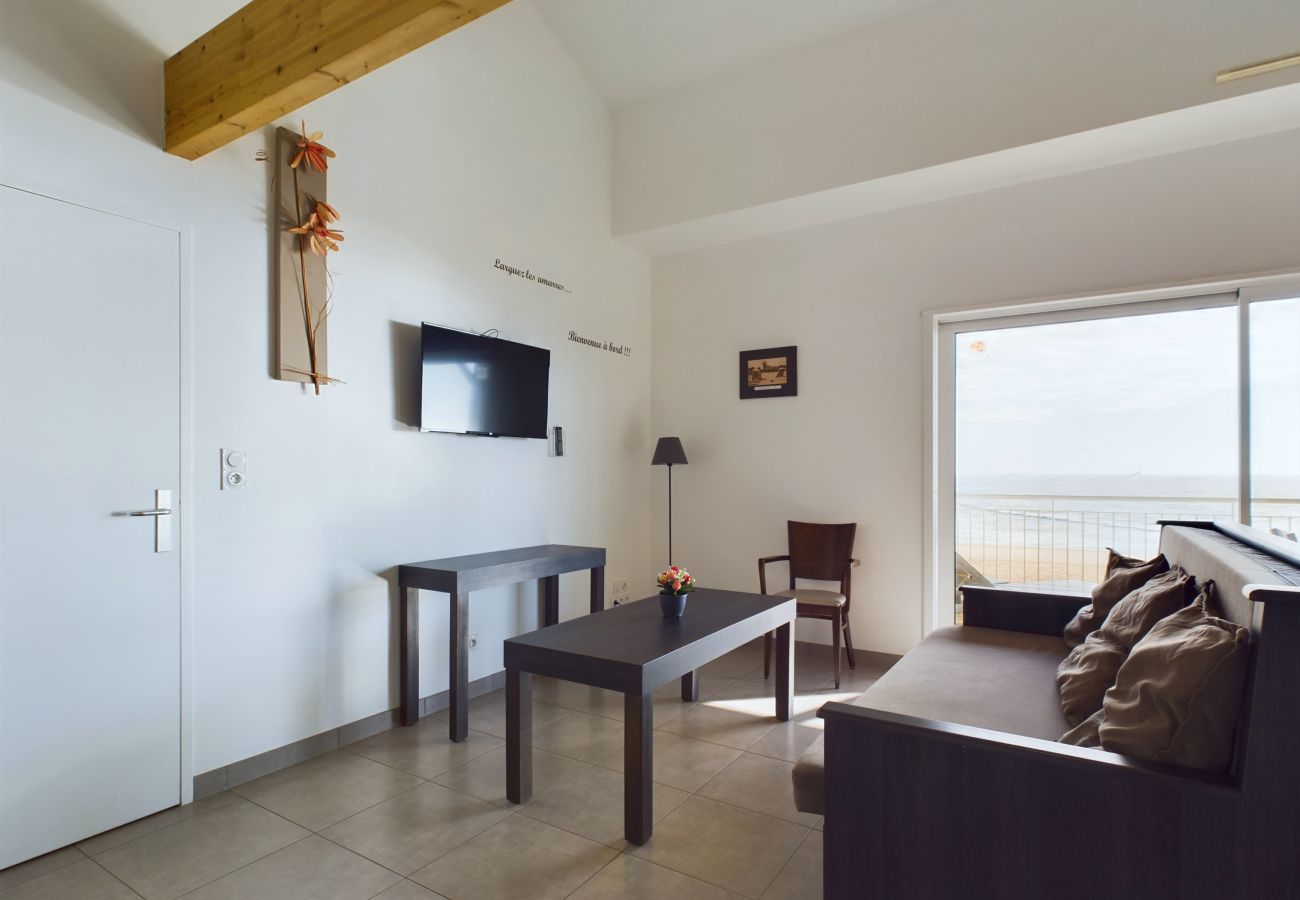 Apartment in La Tranche-sur-Mer - Sea view - large terrace - 12 people