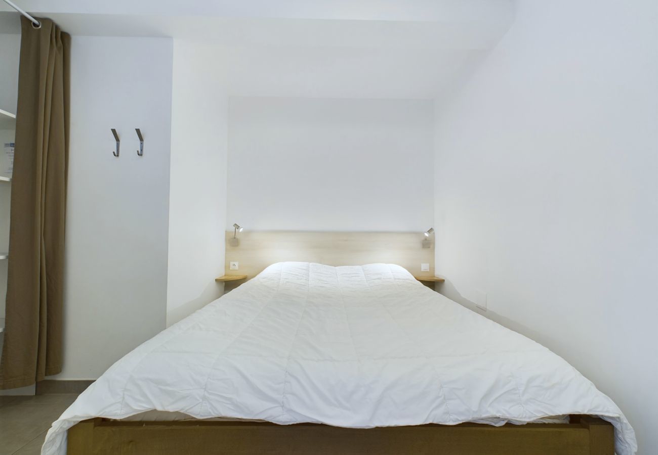 Apartment in La Tranche-sur-Mer - Seafront apartment for 6 - Terrace
