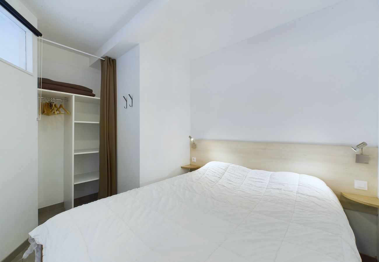 Apartment in La Tranche-sur-Mer - Seafront apartment for 6 - Terrace