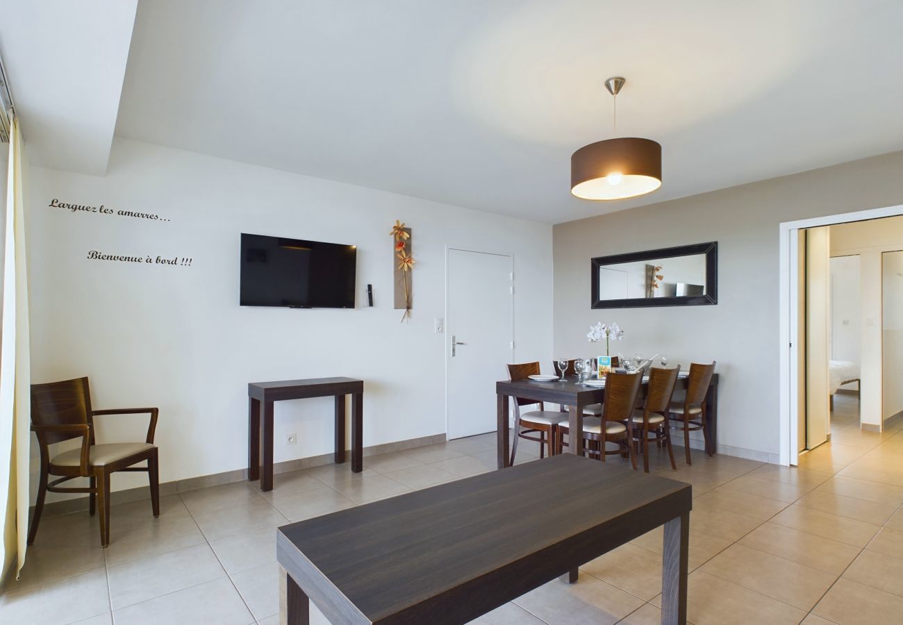 Apartment in La Tranche-sur-Mer - Seafront apartment for 6 - Terrace
