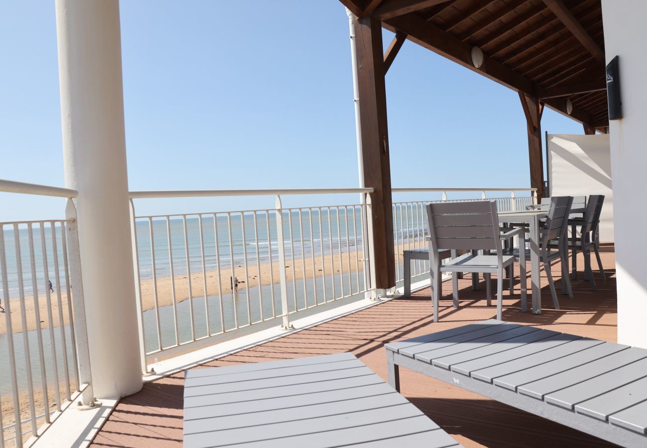 Apartment in La Tranche-sur-Mer -  Large terrace, for 12, sublime sea view