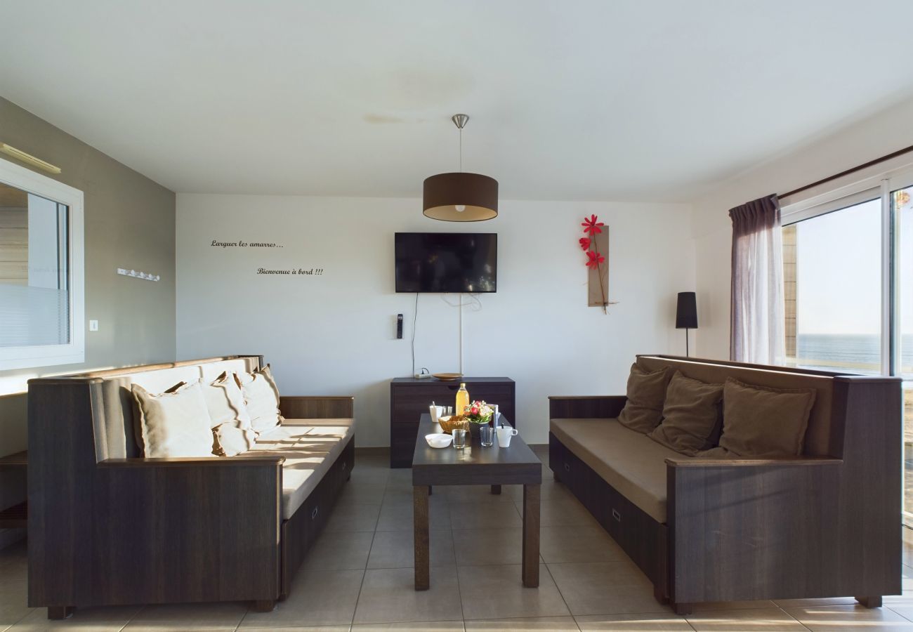 Apartment in La Tranche-sur-Mer - On the beach, flat for 8