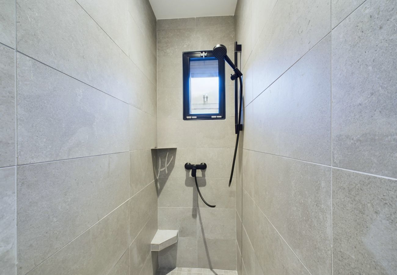 House in Saint-Gilles-Croix-de-Vie - House in the heart of St-Gilles for 6 - Jacuzzi