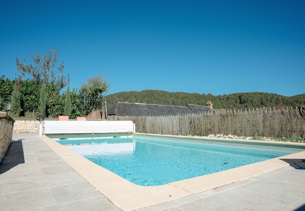House in Coly - In the heart of the village, house for 8 with pool