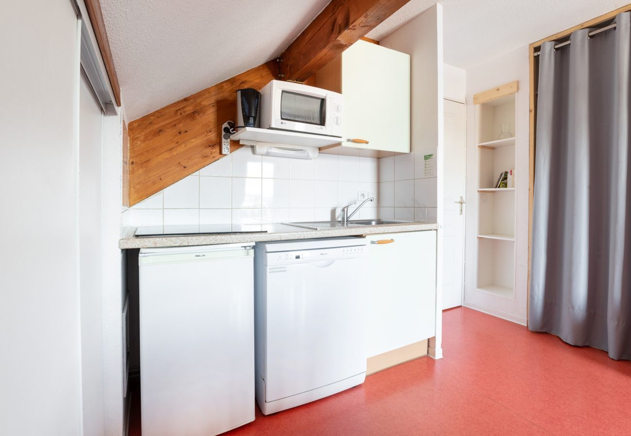 Apartment in Le Dévoluy - 200m from the ski slopes, flat for 4