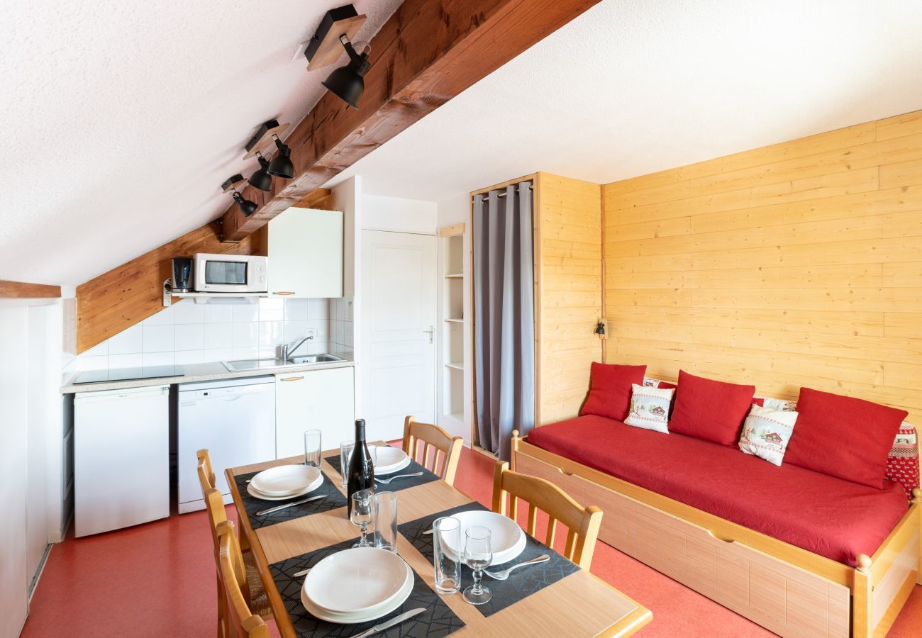 Apartment in Le Dévoluy - 200m from the ski slopes, flat for 4