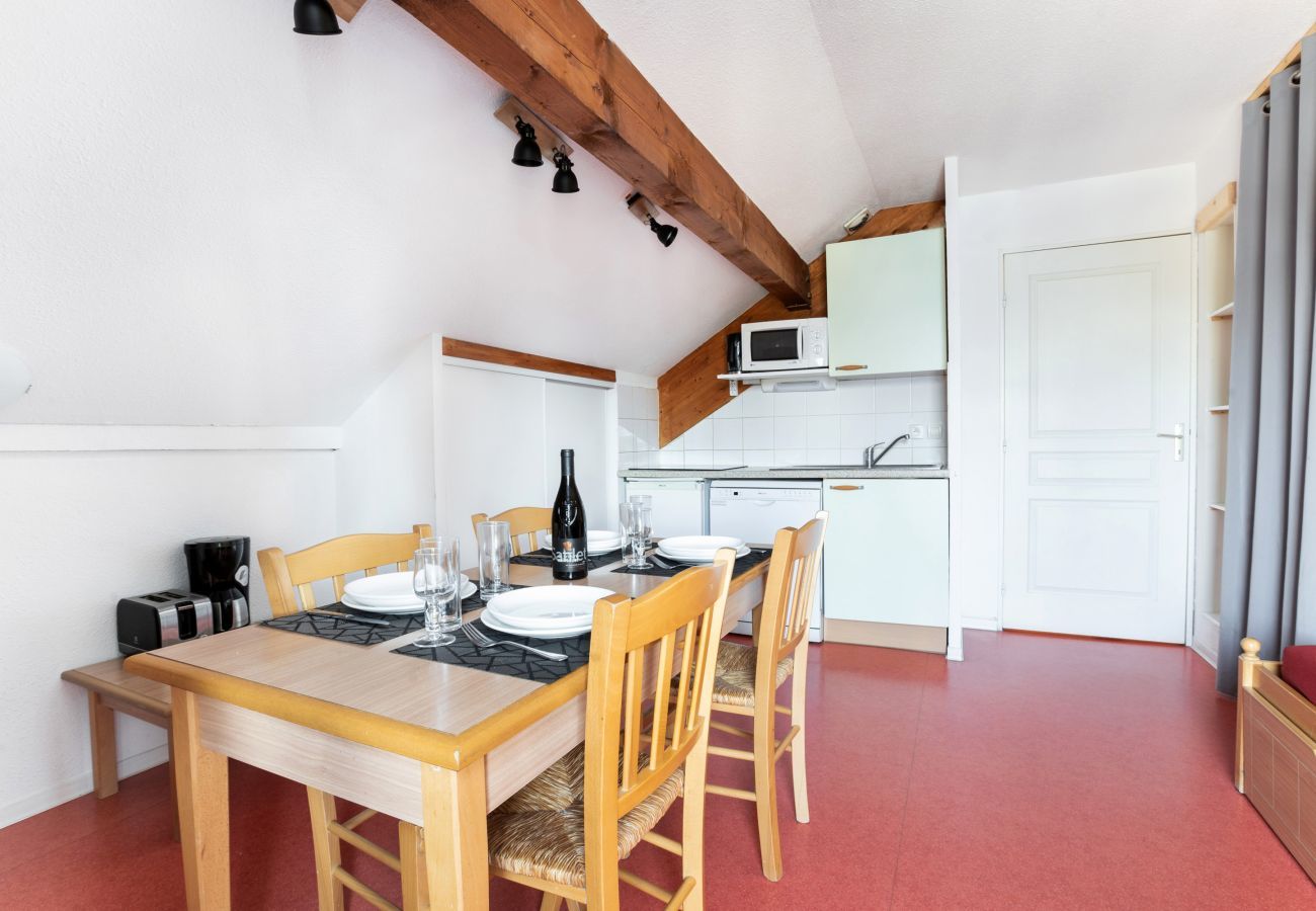 Apartment in Le Dévoluy - 200m from the ski slopes, flat for 4
