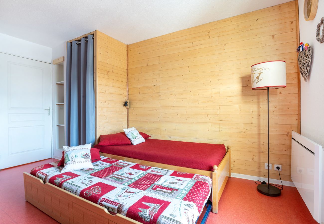 Apartment in Le Dévoluy - 200m from the ski slopes, flat for 4