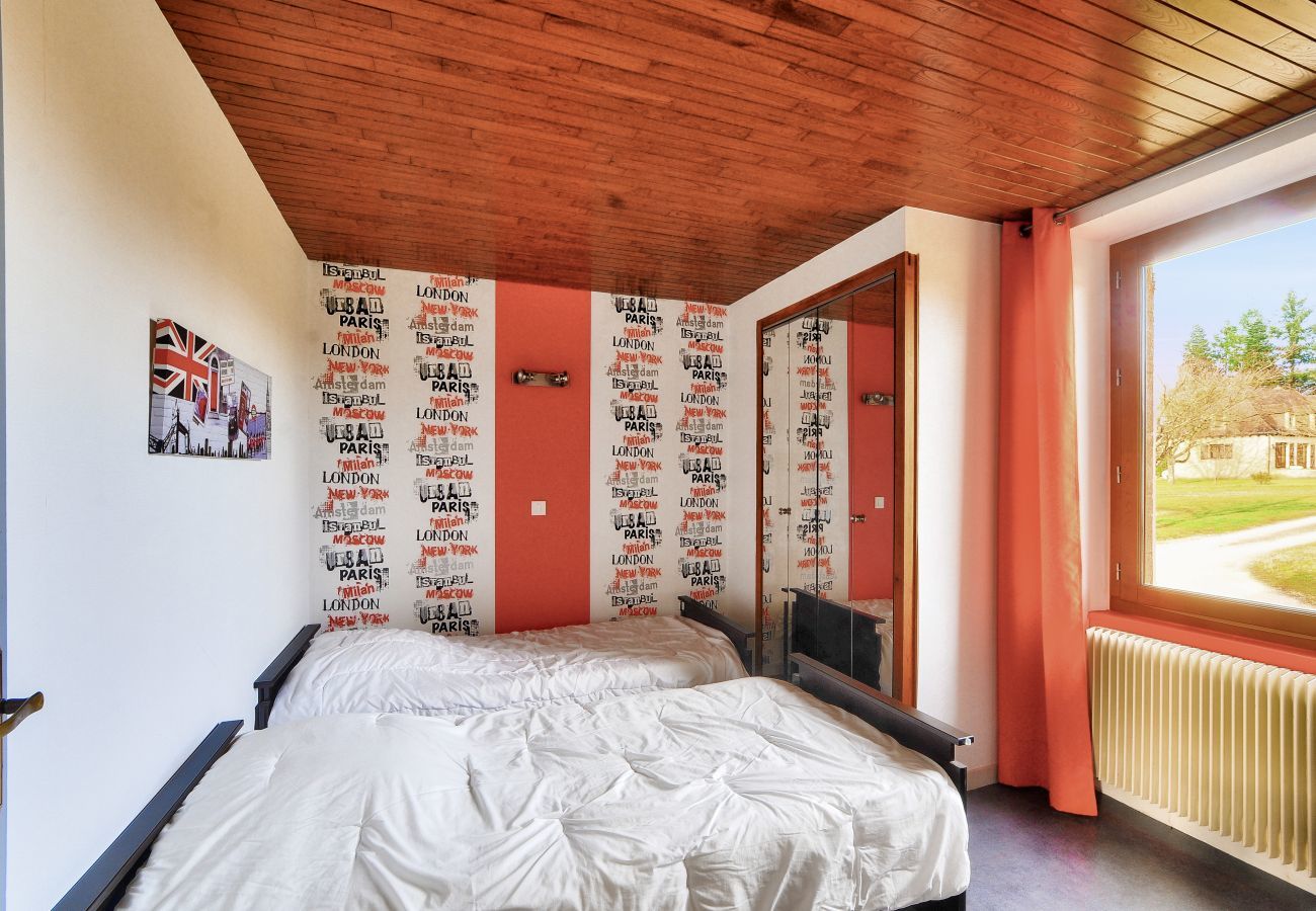 House in Salignac-Eyvigues - Charming house with swimming pool for 6