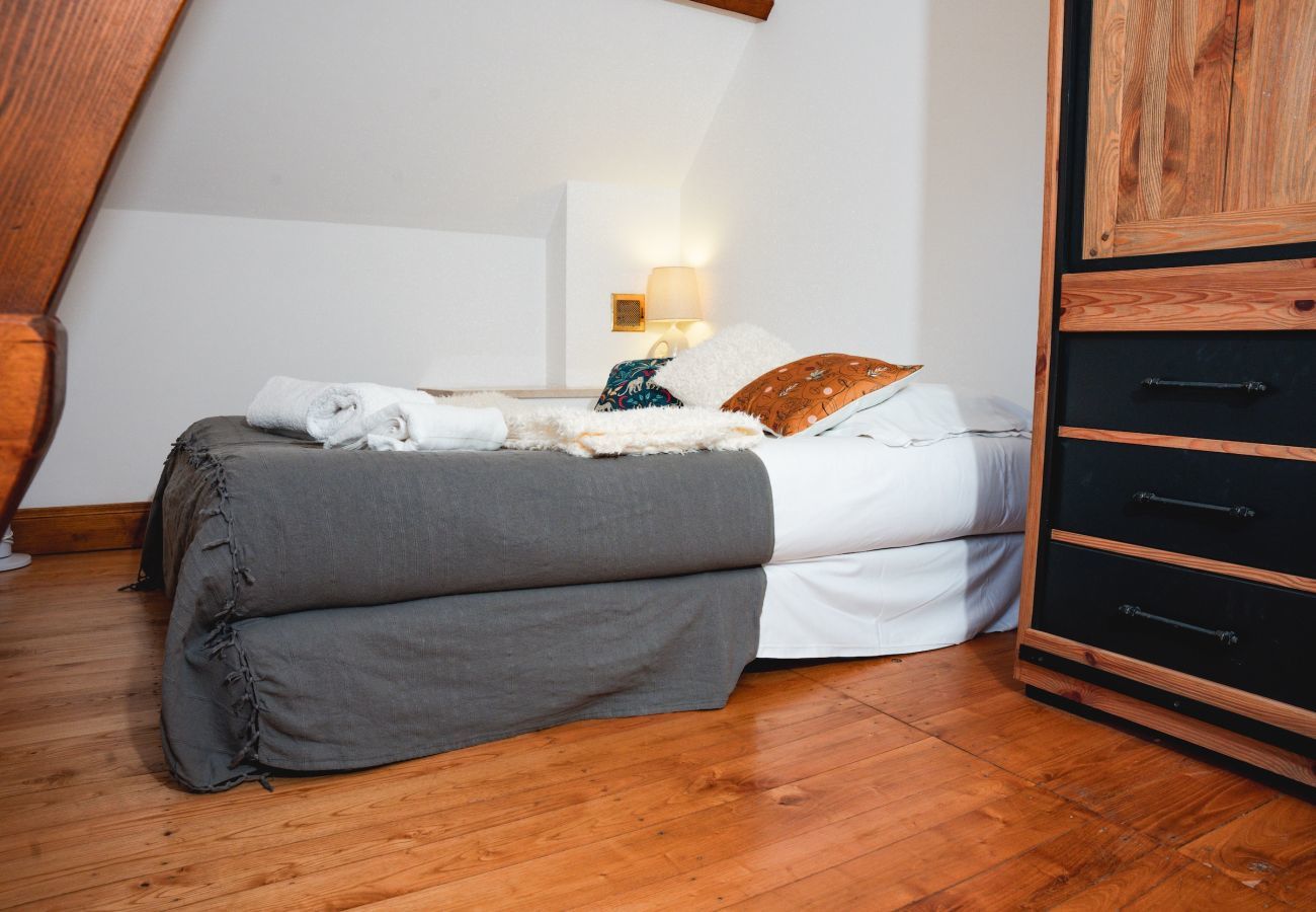 House in La Chapelle-Aubareil - Large house for 15 with pool and tennis court