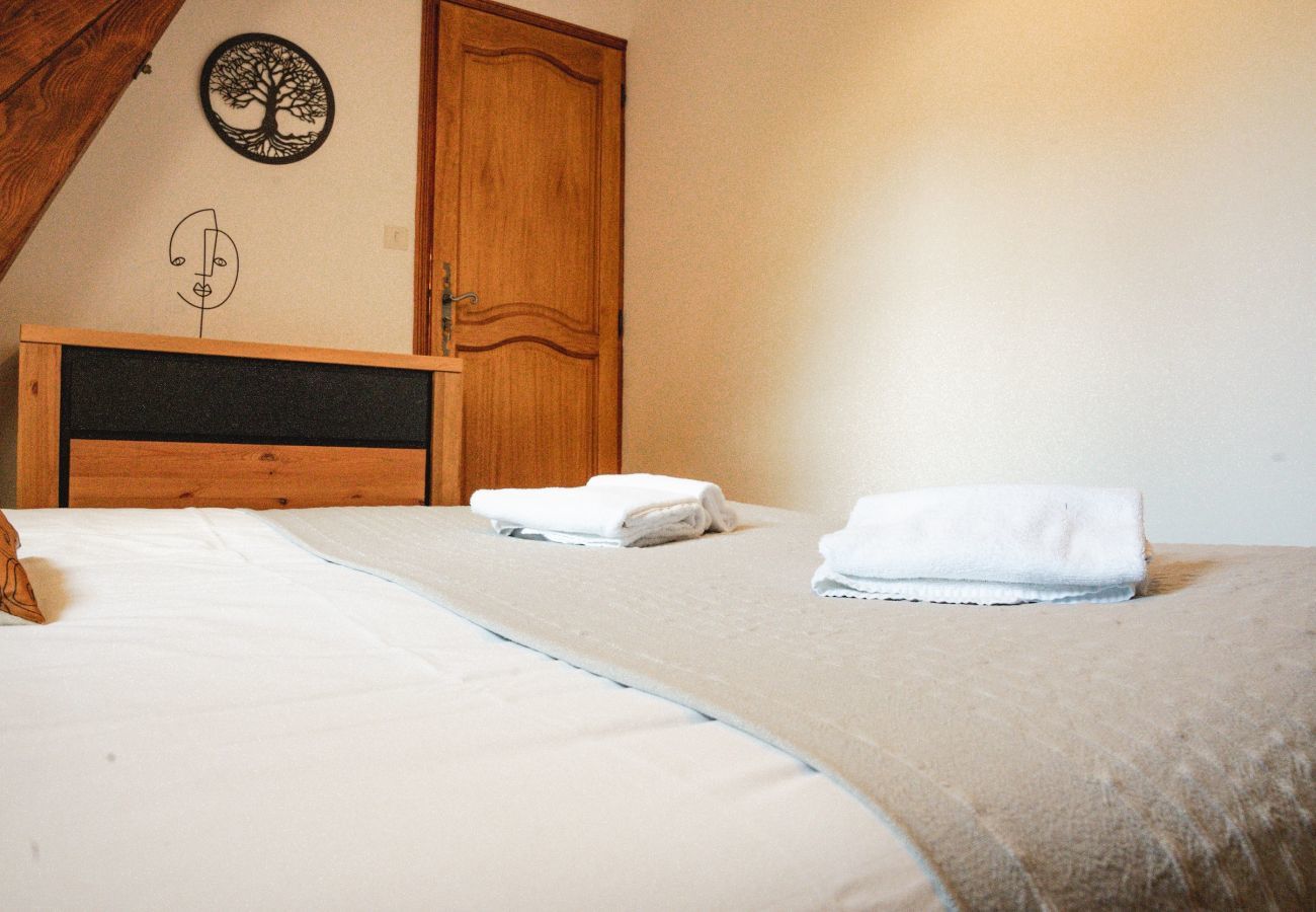 House in La Chapelle-Aubareil - Large house for 15 with pool and tennis court