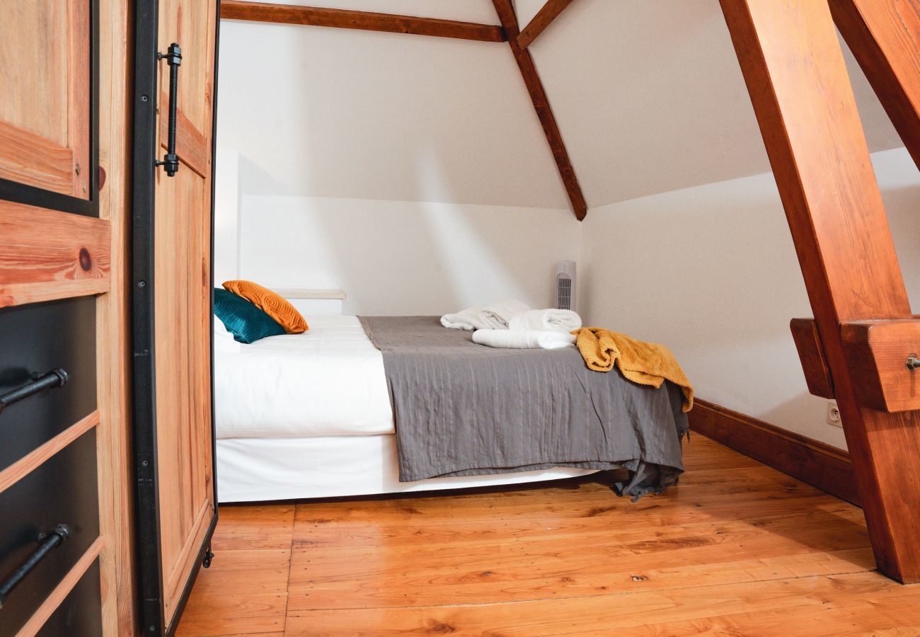 House in La Chapelle-Aubareil - Large house for 15 with pool and tennis court