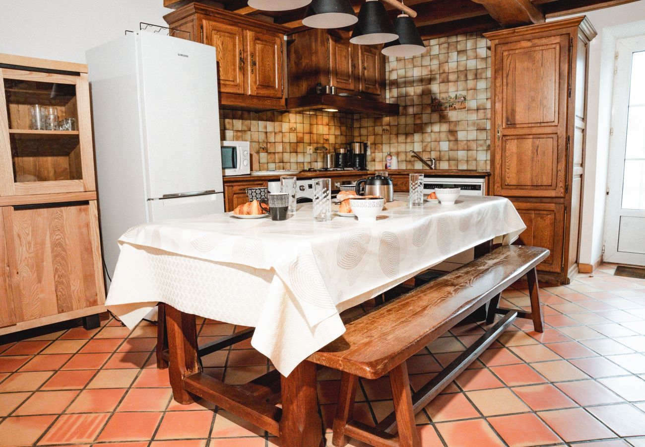 House in La Chapelle-Aubareil - Large house for 15 with pool and tennis court