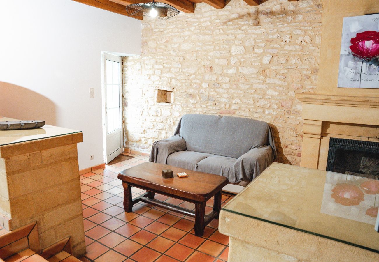 House in La Chapelle-Aubareil - Large house for 15 with pool and tennis court