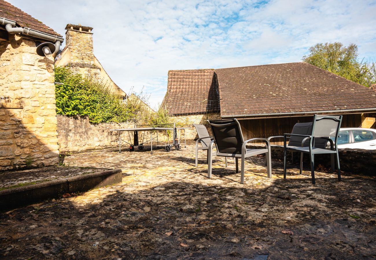House in La Chapelle-Aubareil - Large house for 15 with pool and tennis court