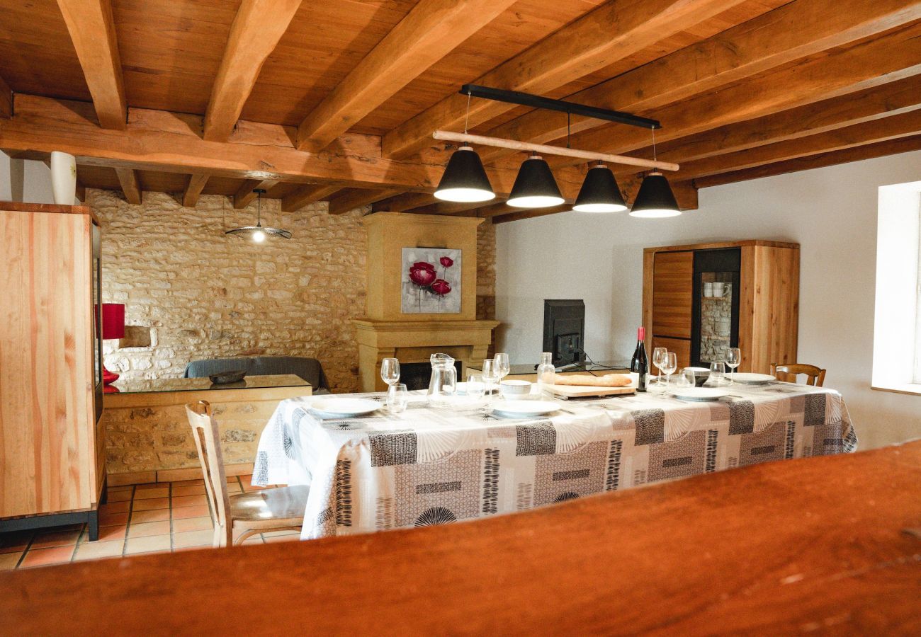 House in La Chapelle-Aubareil - Large house for 15 with pool and tennis court