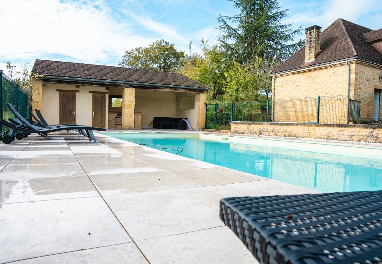 House in La Chapelle-Aubareil - Large house for 15 with pool and tennis court