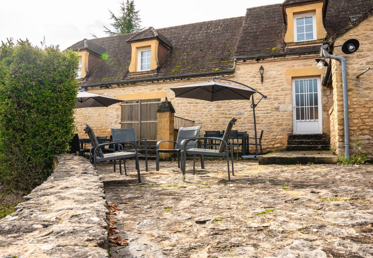 House in La Chapelle-Aubareil - Large house for 15 with pool and tennis court