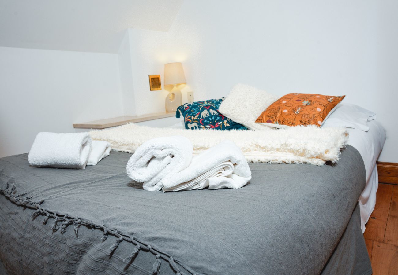 House in La Chapelle-Aubareil - Large house for 15 with pool and tennis court