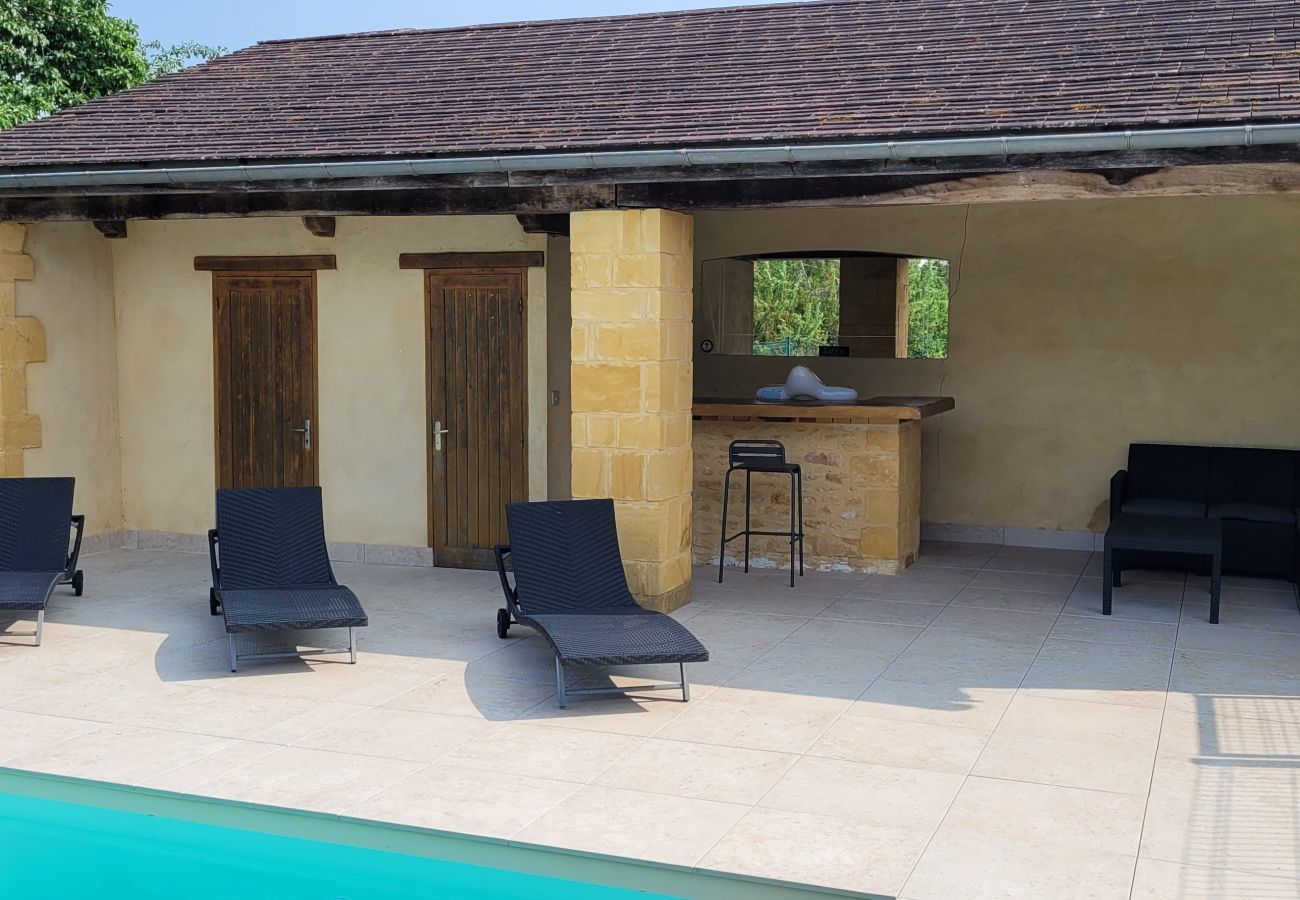 House in La Chapelle-Aubareil - Large house for 15 with pool and tennis court