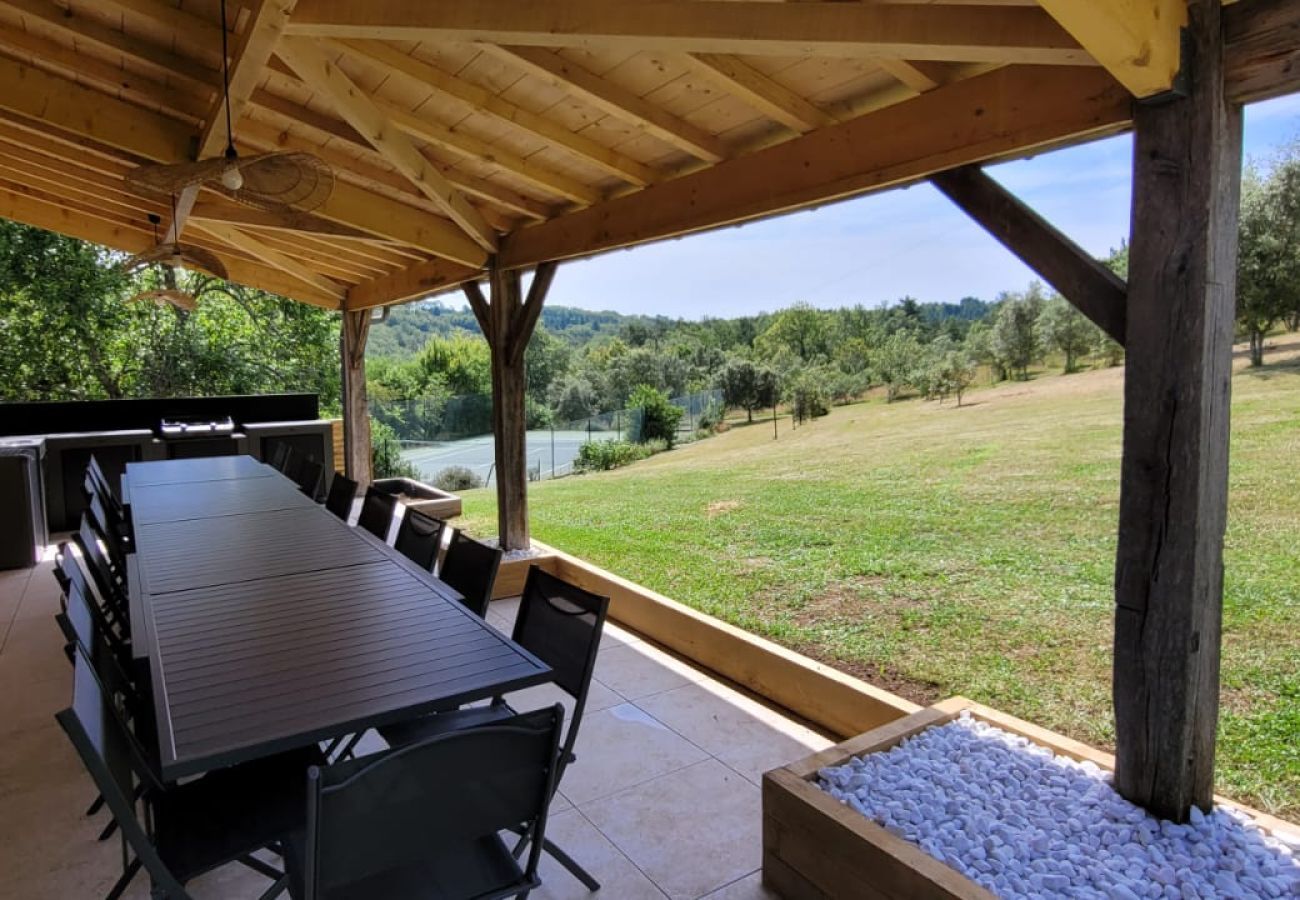 House in La Chapelle-Aubareil - Large house for 15 with pool and tennis court