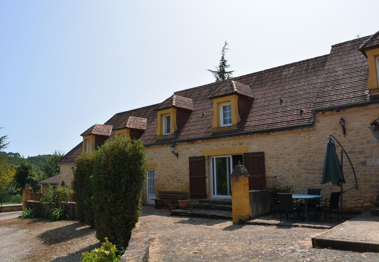 House in La Chapelle-Aubareil - Large house for 15 with pool and tennis court