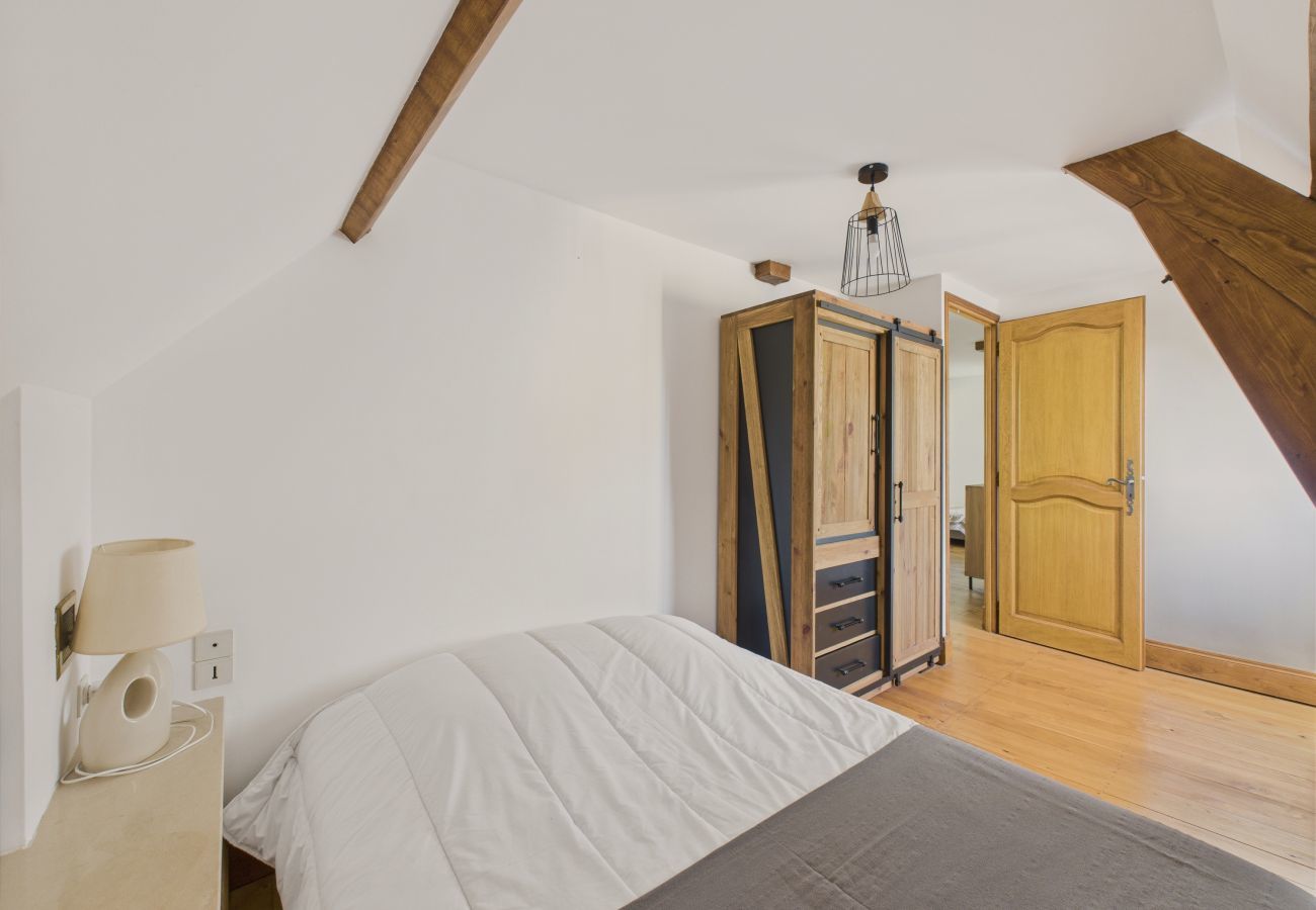 House in La Chapelle-Aubareil - Large house for 15 with pool and tennis court