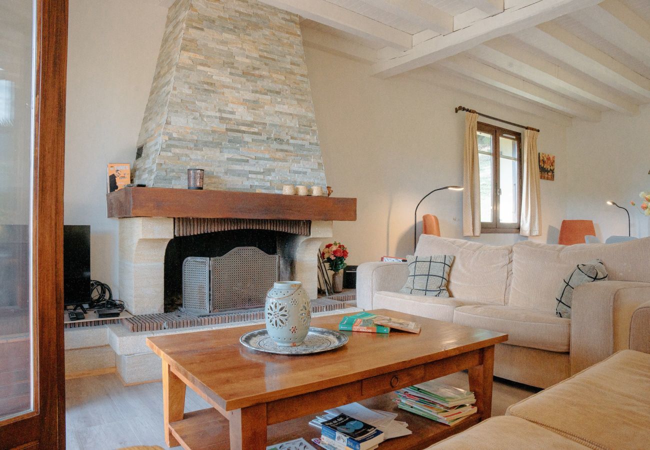 House in Auriac-du-Périgord - Estate for 8 people with swimming pool