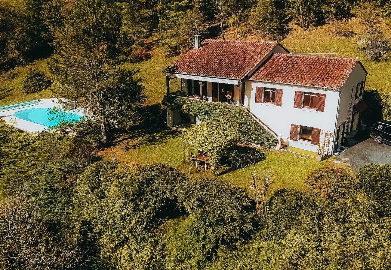 House in Auriac-du-Périgord - Estate for 8 people with swimming pool