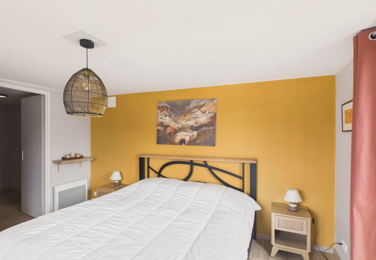 House in Auriac-du-Périgord - Estate for 8 people with swimming pool