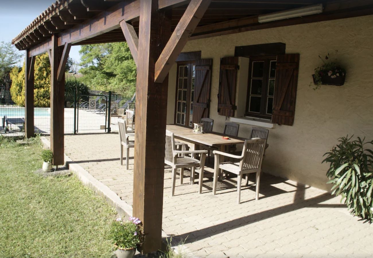 House in Plazac - Stone house with swimming pool and large garden