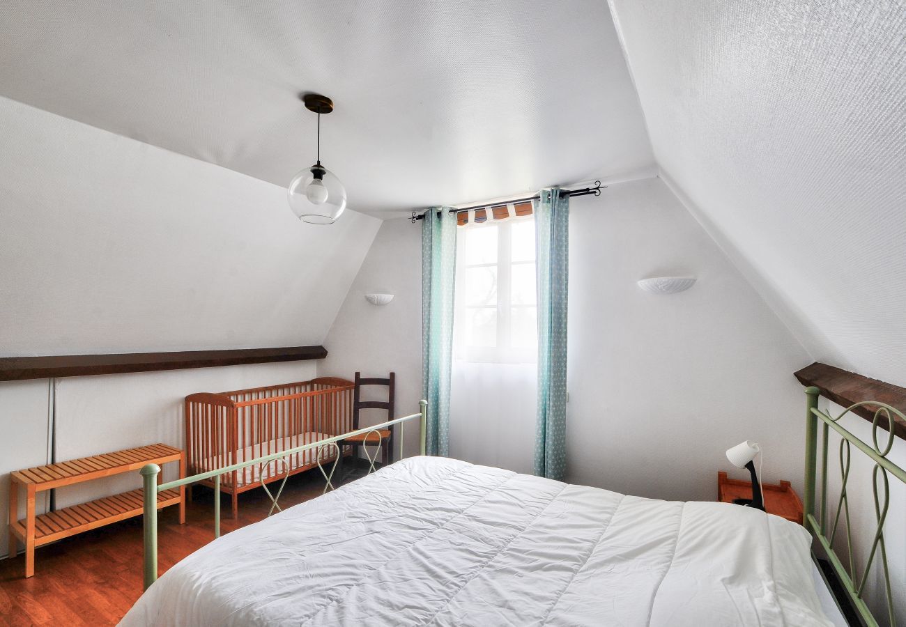 House in Plazac - Stone house with swimming pool and large garden