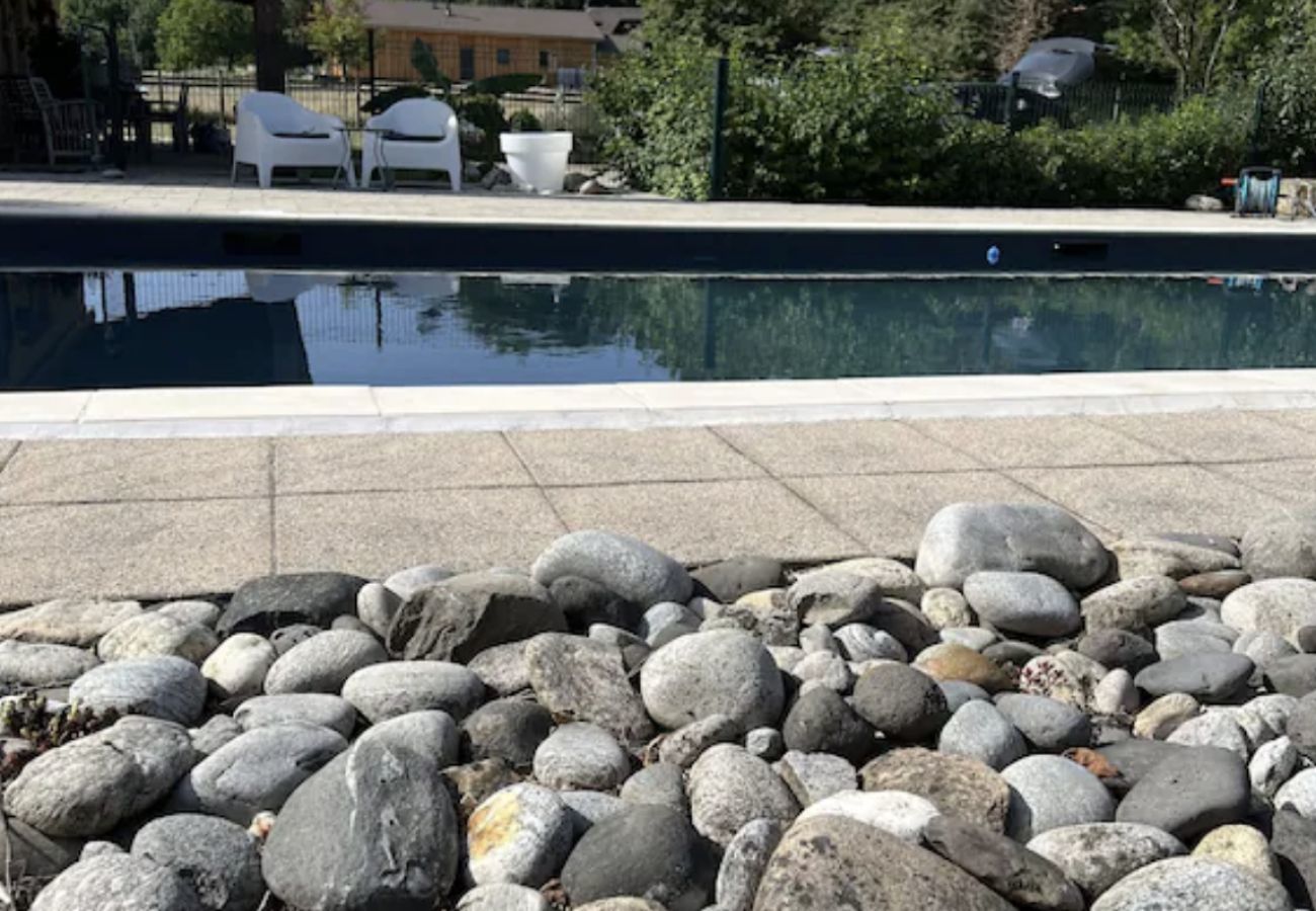 House in Plazac - Stone house with swimming pool and large garden