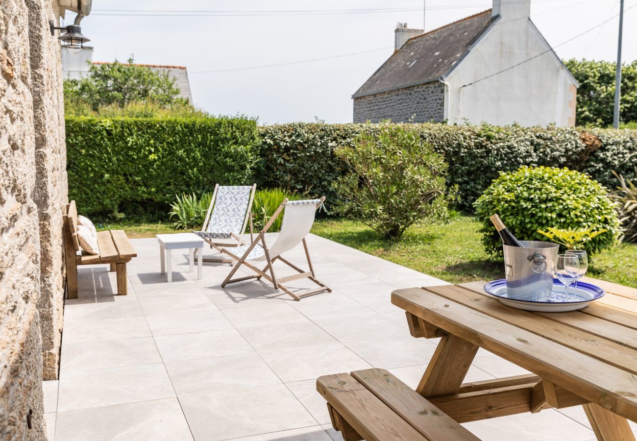House in Treffiagat - 50 m from the beach – House for 6 with garden