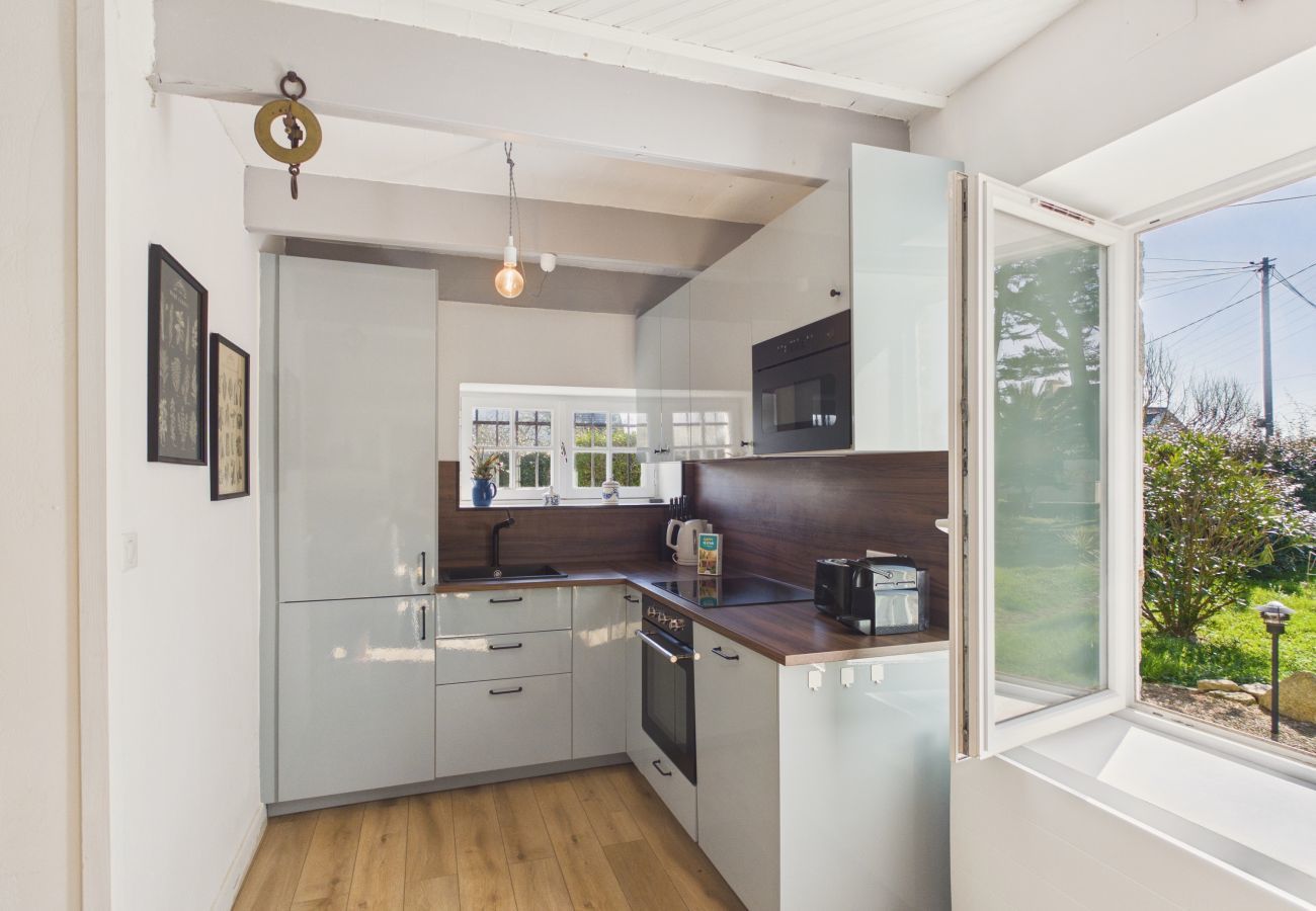 House in Treffiagat - 50 m from the beach – House for 6 with garden