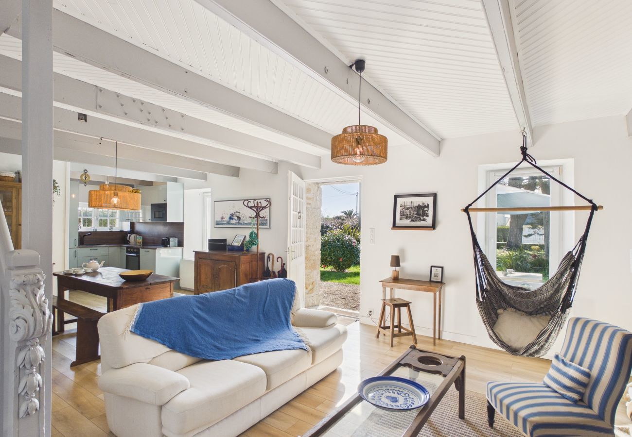 House in Treffiagat - 50 m from the beach – House for 6 with garden