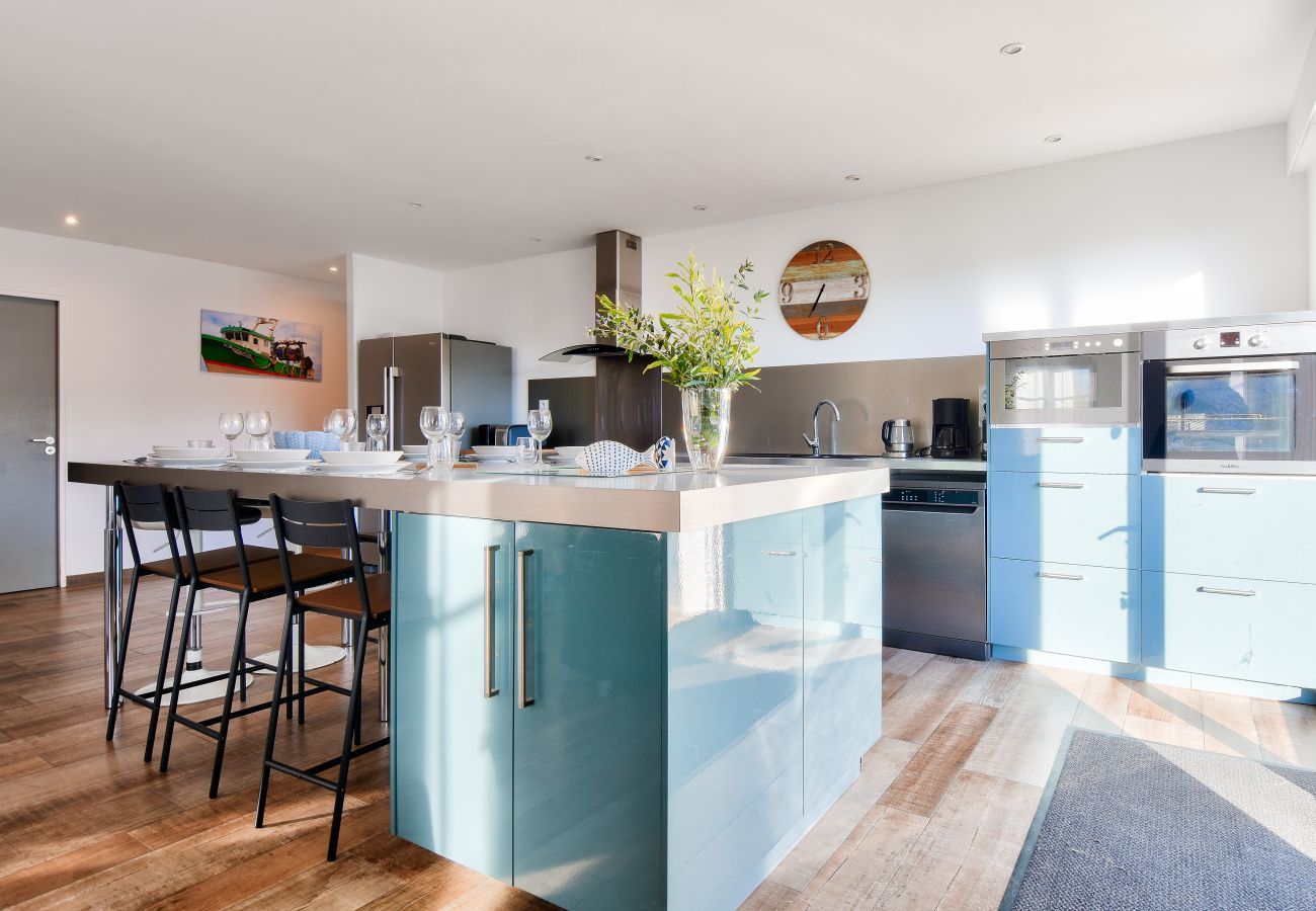 House in La Guérinière - 240m from beaches - House with garden for 12