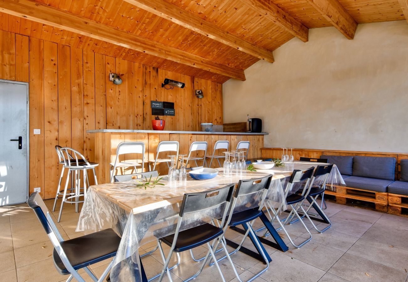 House in La Guérinière - 240m from beaches - House with garden for 12