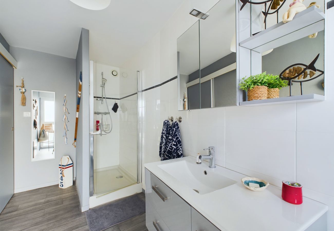 Apartment in Saint-Gilles-Croix-de-Vie - Cozy apartment for 4, in the center of St-Gilles