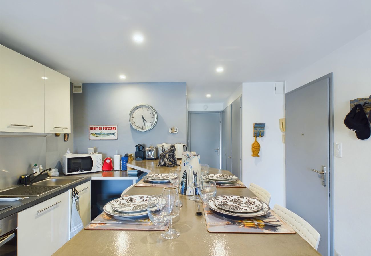 Apartment in Saint-Gilles-Croix-de-Vie - Cozy apartment for 4, in the center of St-Gilles