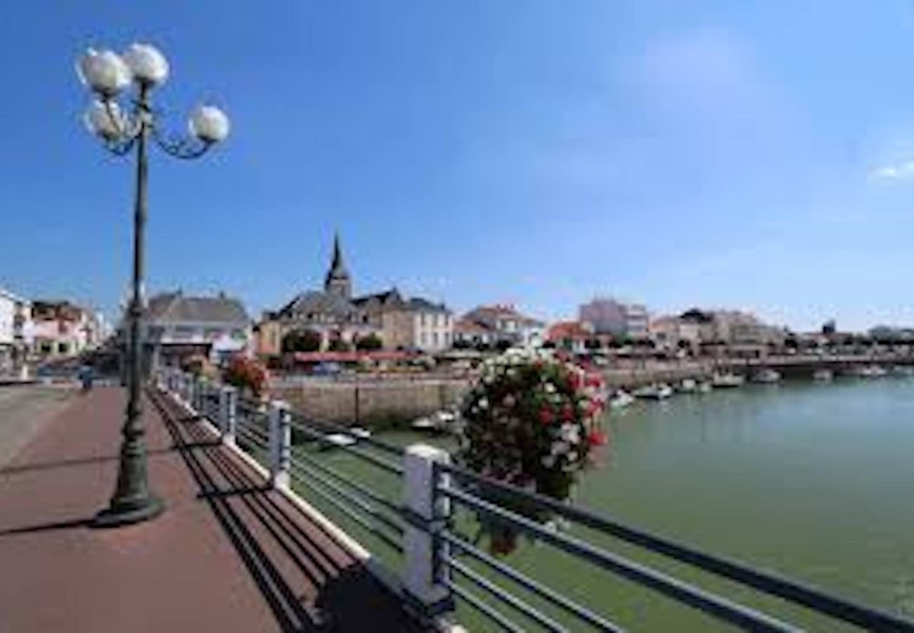 Apartment in Saint-Gilles-Croix-de-Vie - Cozy apartment for 4, in the center of St-Gilles