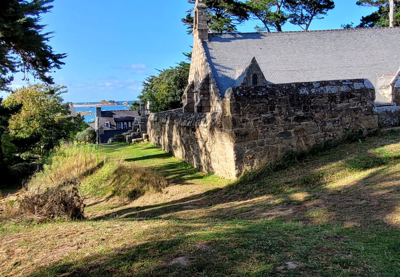House in Penvénan - House 400m from the beach, for 6 people