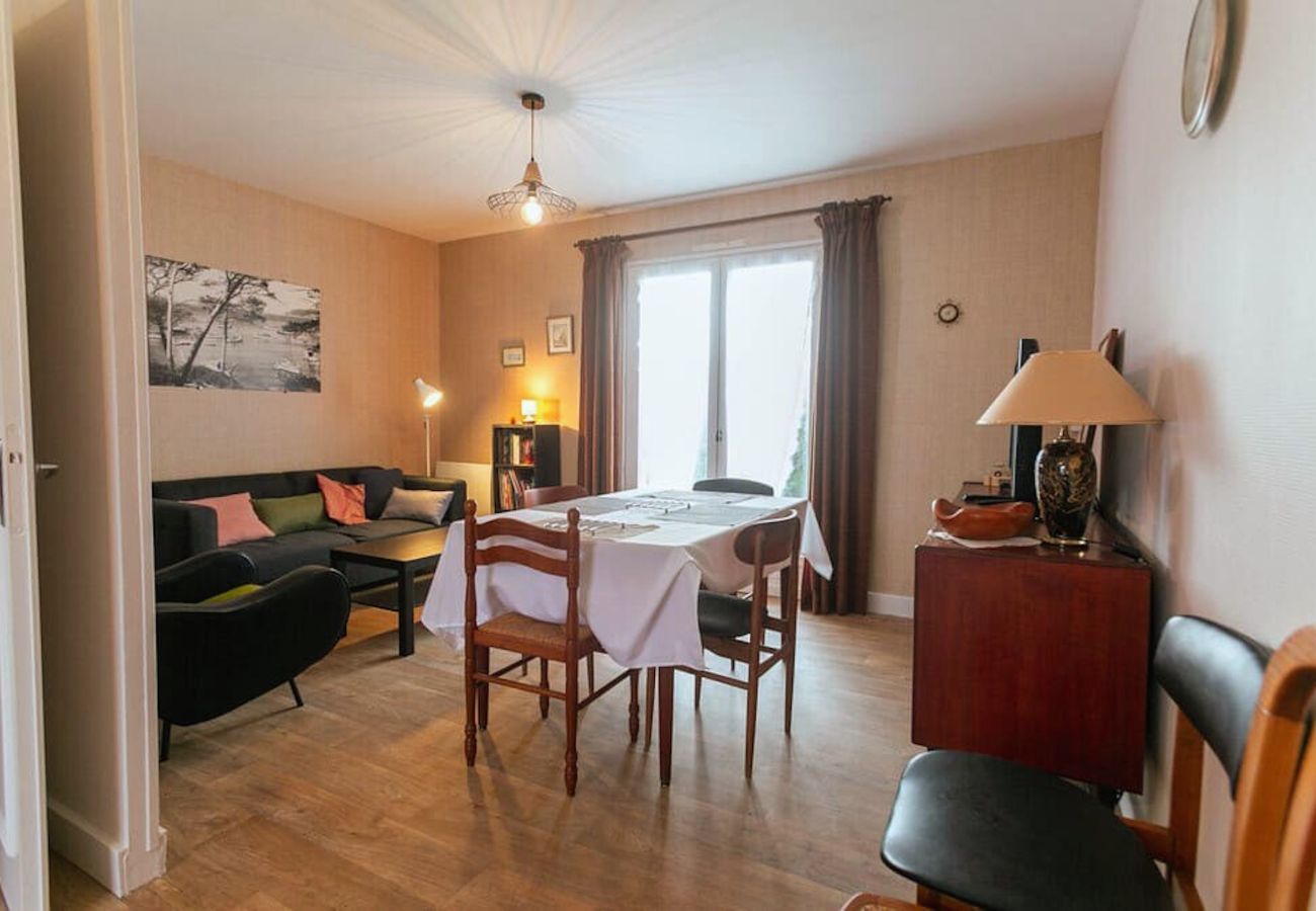 House in Penvénan - House 400m from the beach, for 6 people