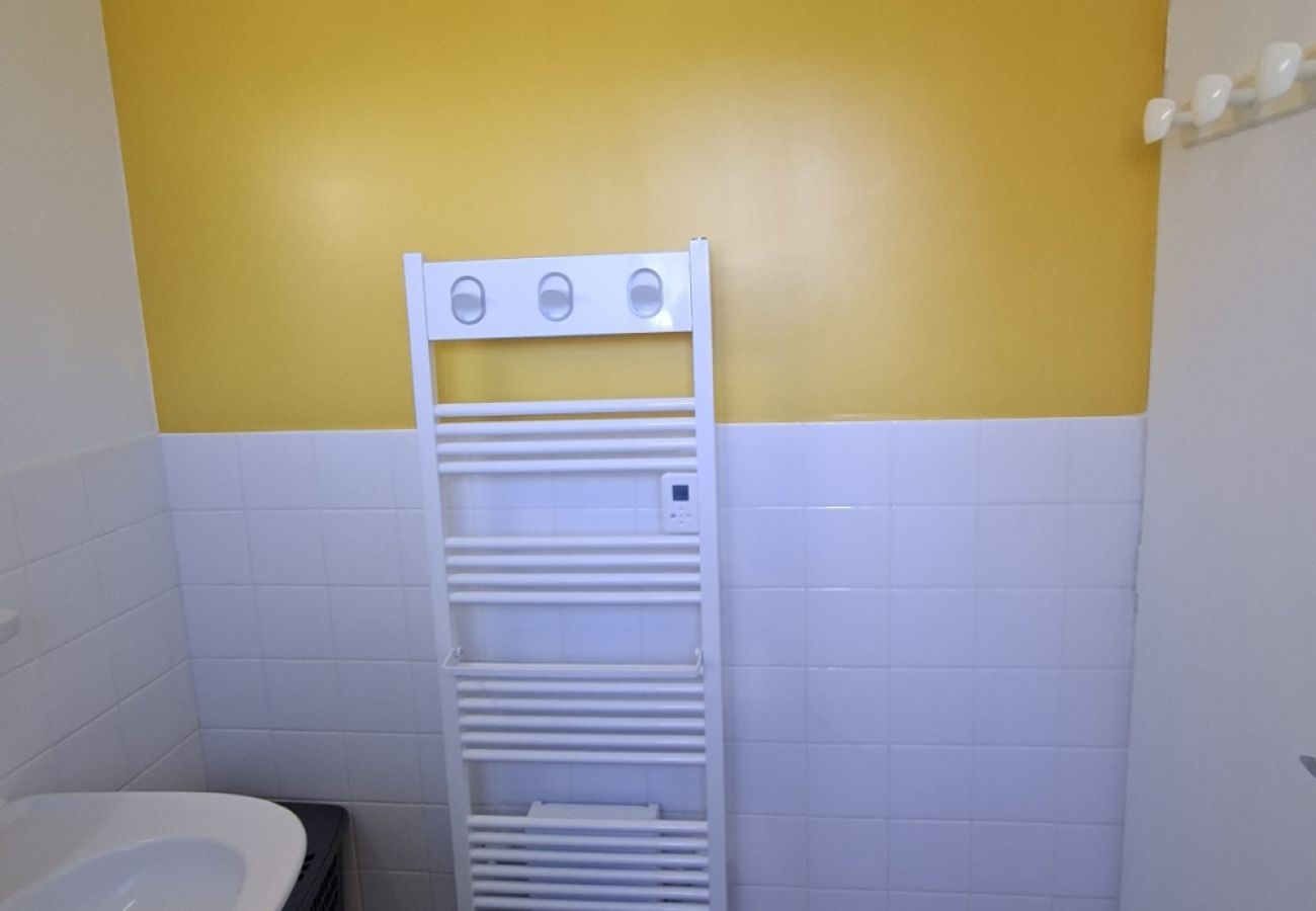 House in Penvénan - House 400m from the beach, for 6 people