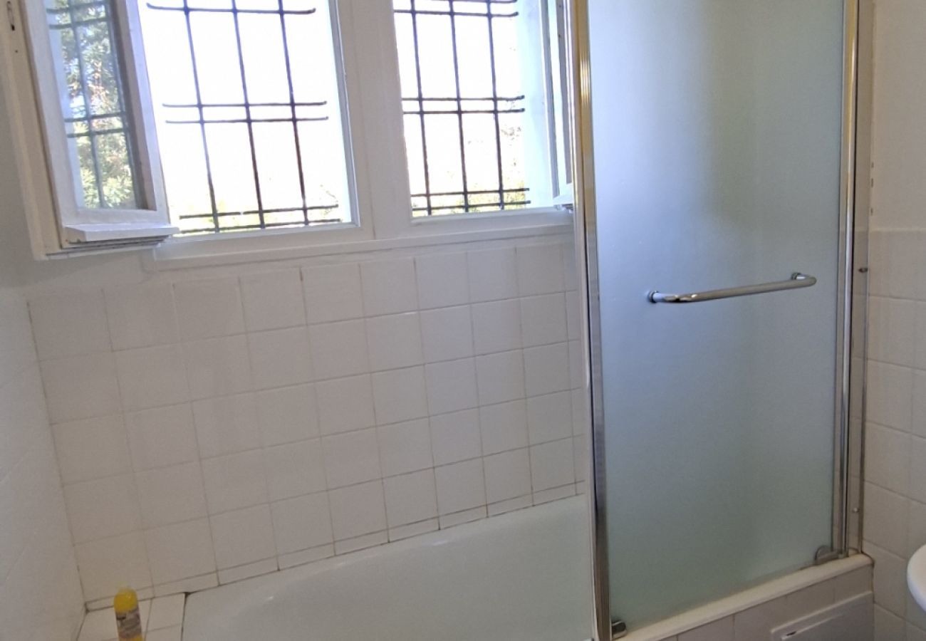 House in Penvénan - House 400m from the beach, for 6 people