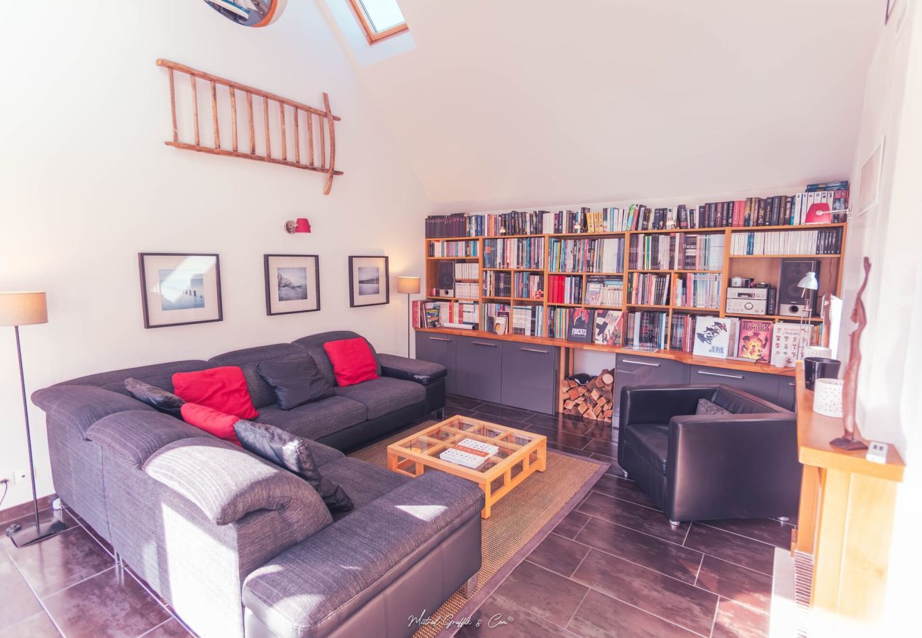 House in Penvénan - House for 10 with large garden and swimming pool