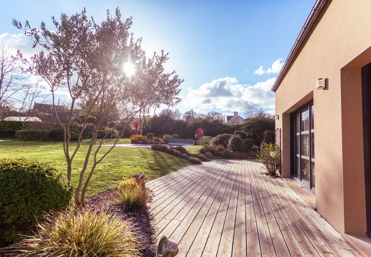 House in Penvénan - House for 10 with large garden and swimming pool