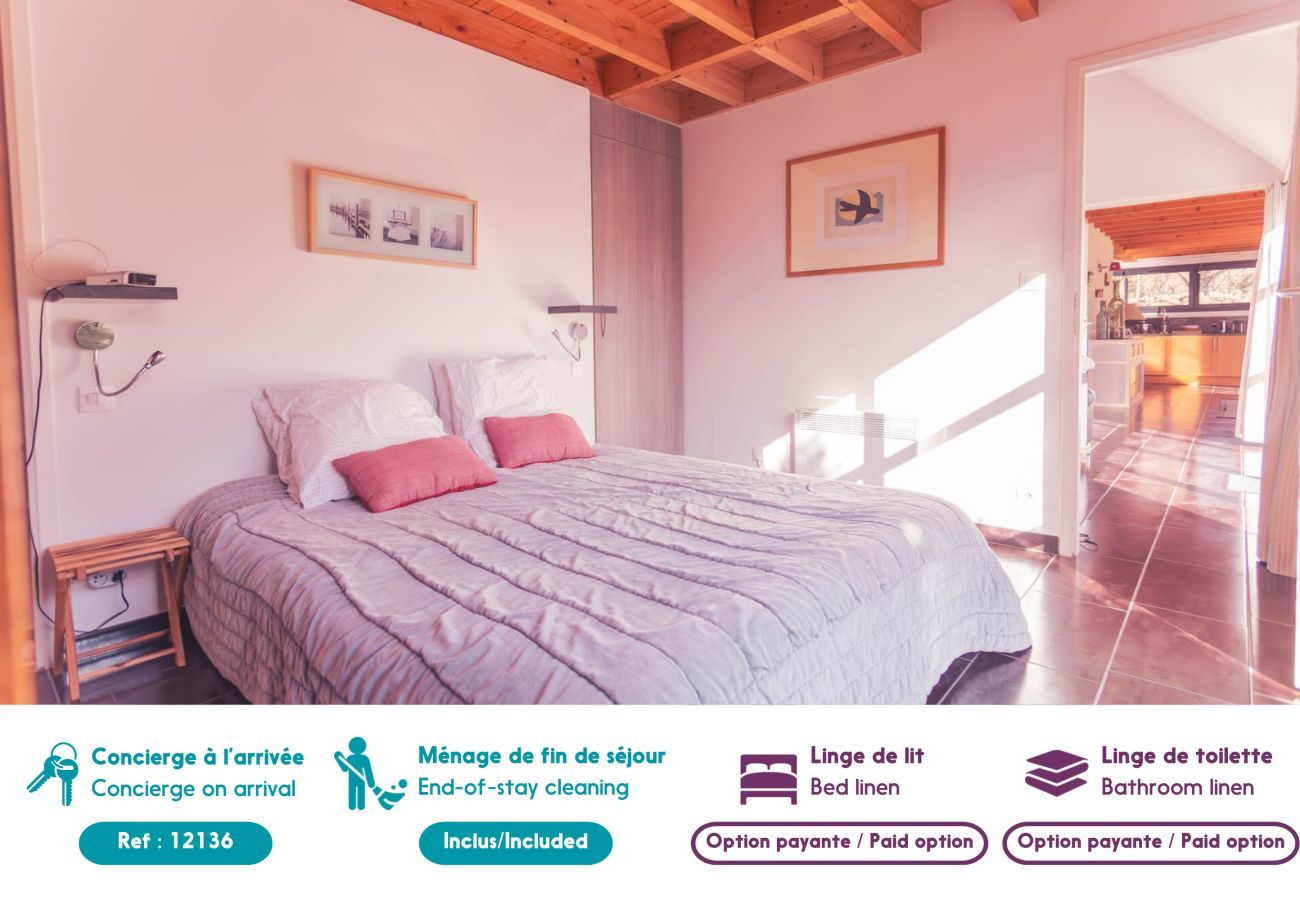 House in Penvénan - House for 10 with large garden and swimming pool