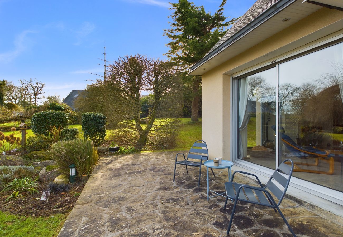 House in Fouesnant - Spacious house with a large garden for 6